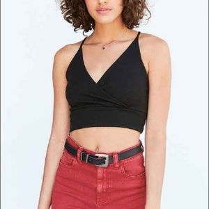 URBAN OUTFITTERS Black V-Neck Crop Top